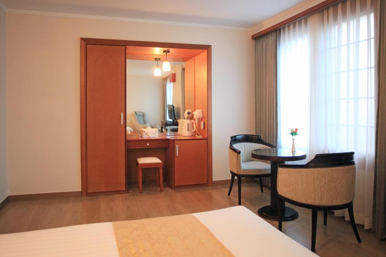 Hotel Ramada By Wyndham Suanbo Chungju Esterno foto