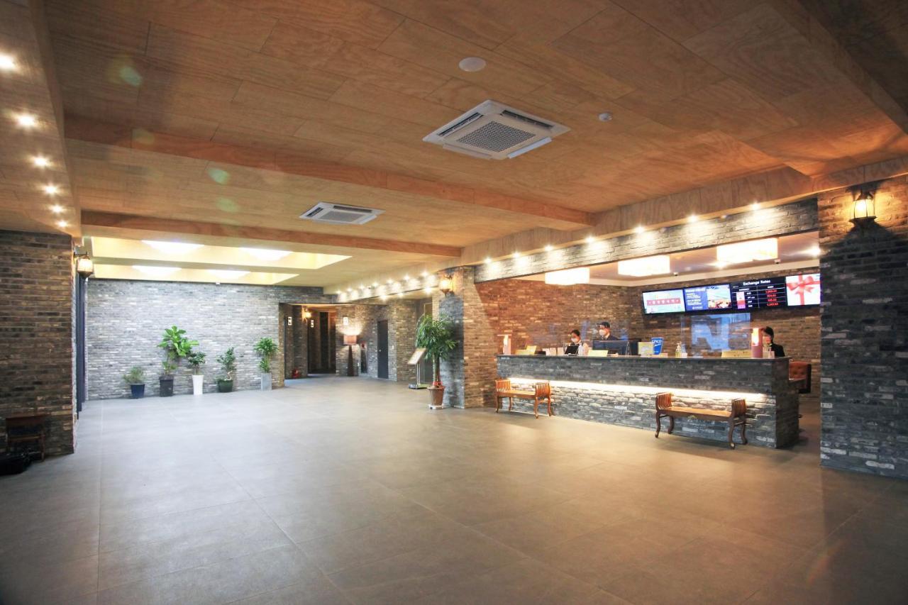 Hotel Ramada By Wyndham Suanbo Chungju Esterno foto