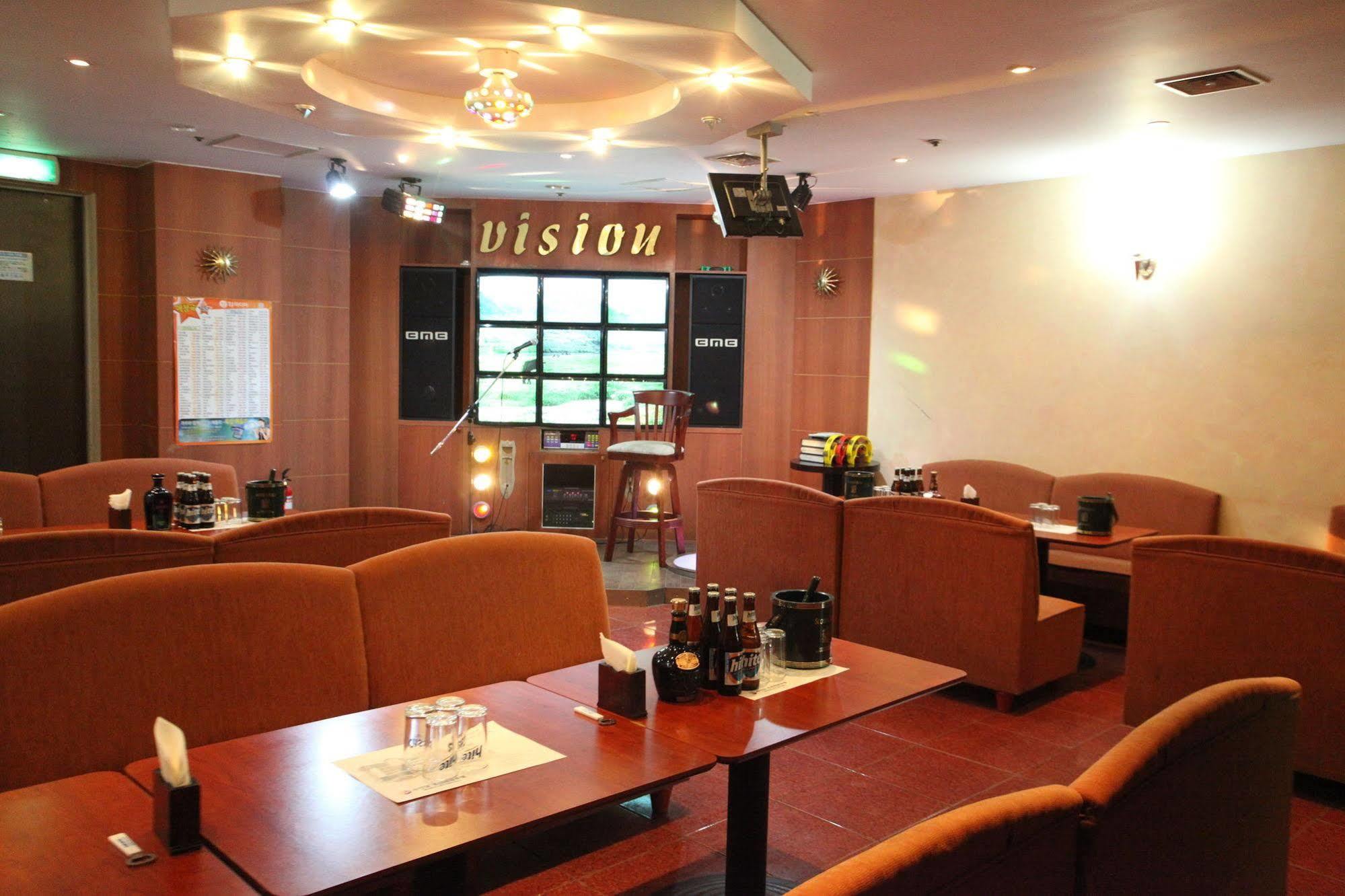 Hotel Ramada By Wyndham Suanbo Chungju Esterno foto